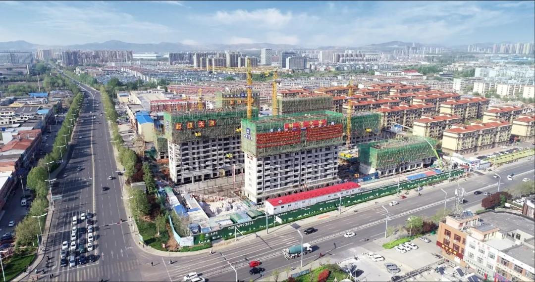 匠心倾注 封顶大吉丨中国铁建·嬴兴园品质初现 喜封金顶(图3)