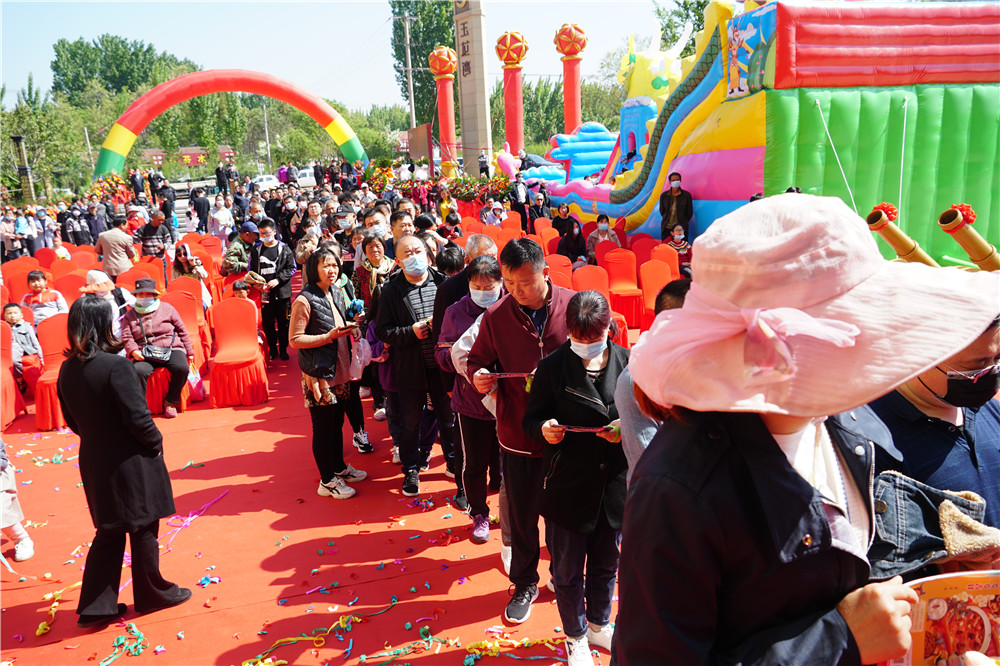 玉龙湾·玉园 | 封顶仪式暨五一嘉年华荣耀盛启(图11)