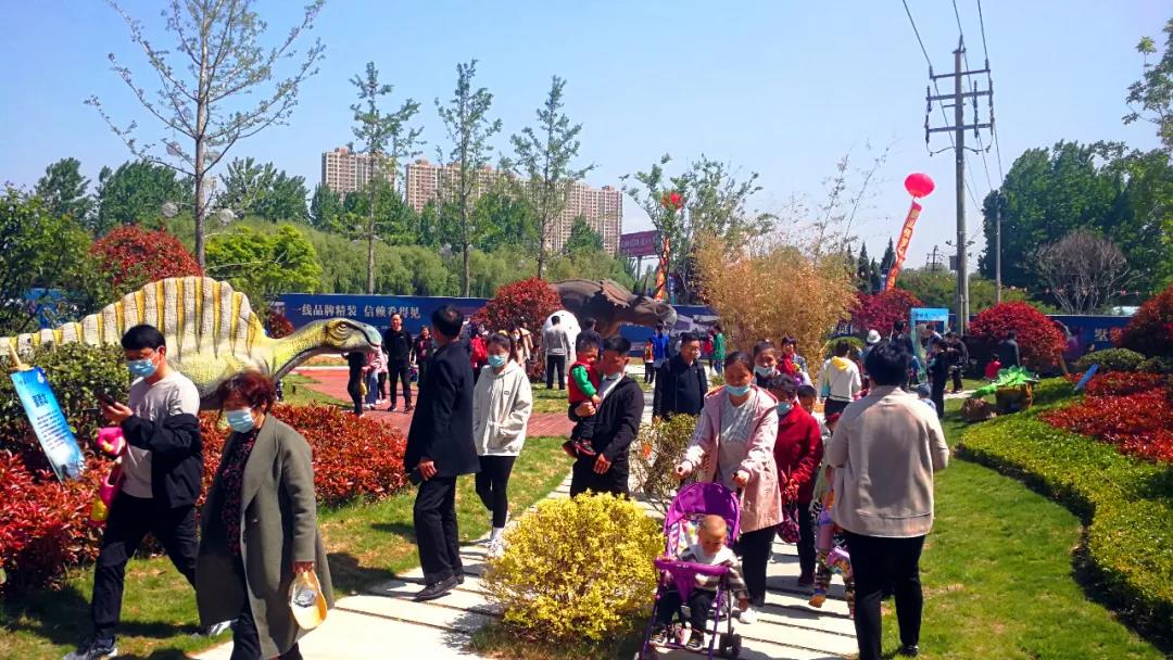 中洋·悦澜府 | 五一游玩好去处！奇幻恐龙展震撼来袭!(图10)