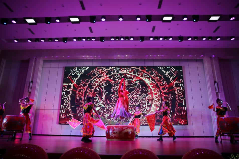 喜报 | 锦绣德宝首开大捷，2小时劲销1亿，引燃钢城抢房盛况！(图3)