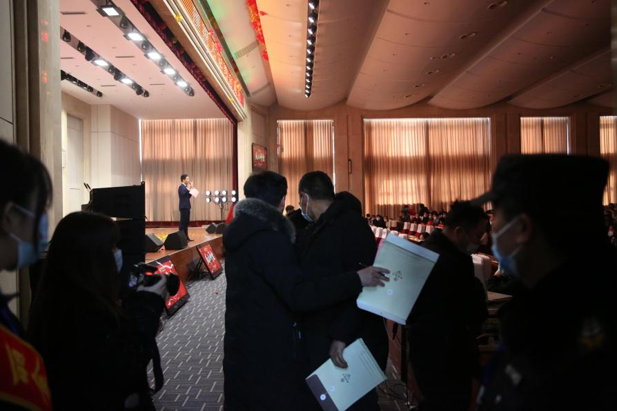 喜报 | 锦绣德宝首开大捷，2小时劲销1亿，引燃钢城抢房盛况！(图13)