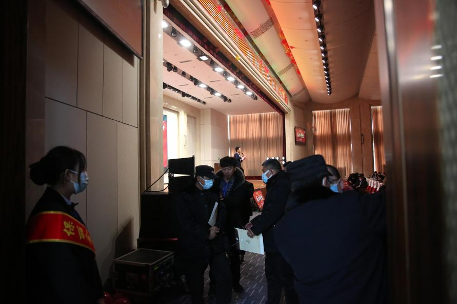 喜报 | 锦绣德宝首开大捷，2小时劲销1亿，引燃钢城抢房盛况！(图15)