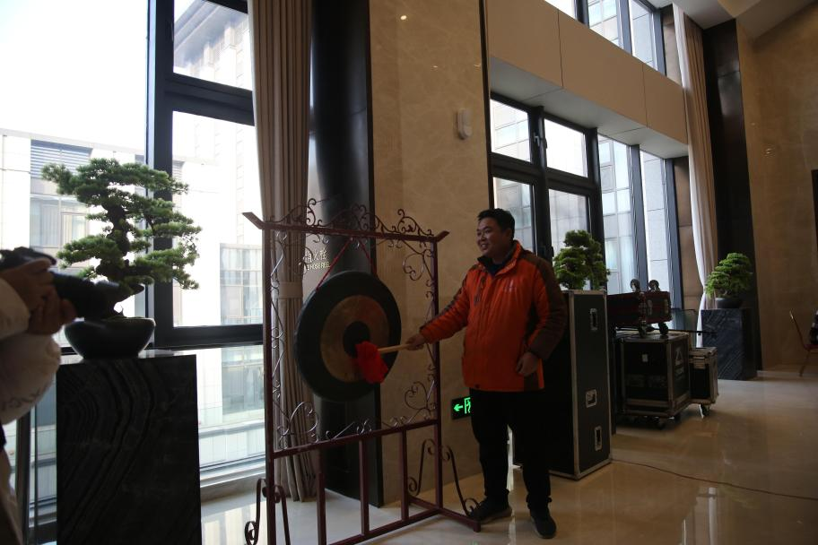 喜报 | 锦绣德宝首开大捷，2小时劲销1亿，引燃钢城抢房盛况！(图17)