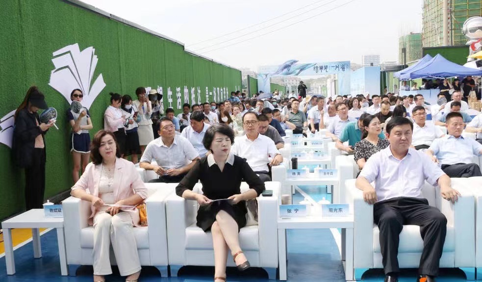 龙玺台·生活美学馆开馆暨莱芜区新时代文明实践站—青少年活动中心挂牌、莱芜书房开馆仪式举行(图4)