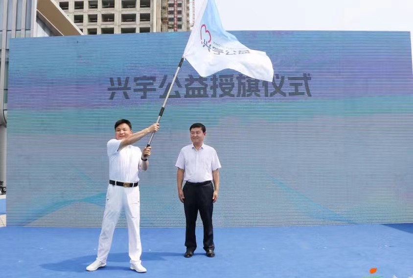 龙玺台·生活美学馆开馆暨莱芜区新时代文明实践站—青少年活动中心挂牌、莱芜书房开馆仪式举行(图9)