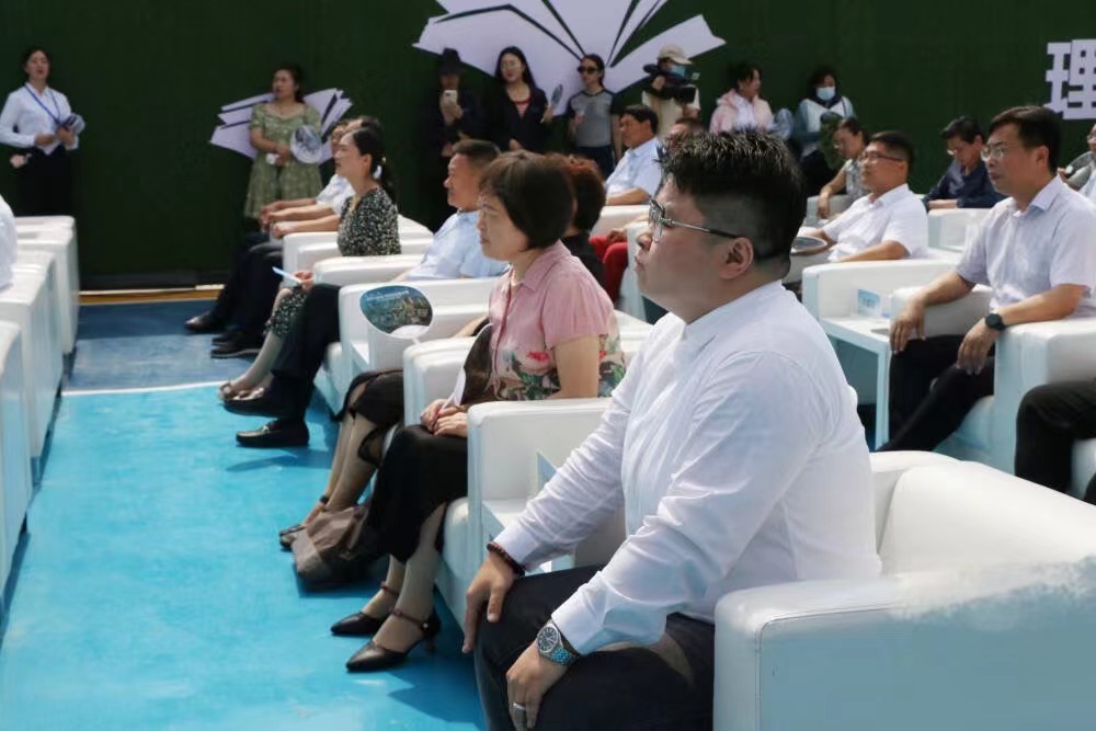 龙玺台·生活美学馆开馆暨莱芜区新时代文明实践站—青少年活动中心挂牌、莱芜书房开馆仪式举行(图16)